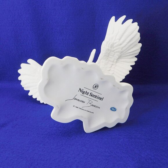 Night Sentinel Figurine Snowy Owl on Branch Jonathan Bronson Franklin Porcelain - Picture 11 of 12